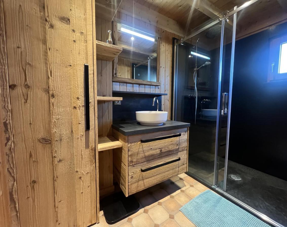 Aparthotel Roche Des Ducs Avec Piscine Toute L'annee, Spa, Sauna, Hammam *